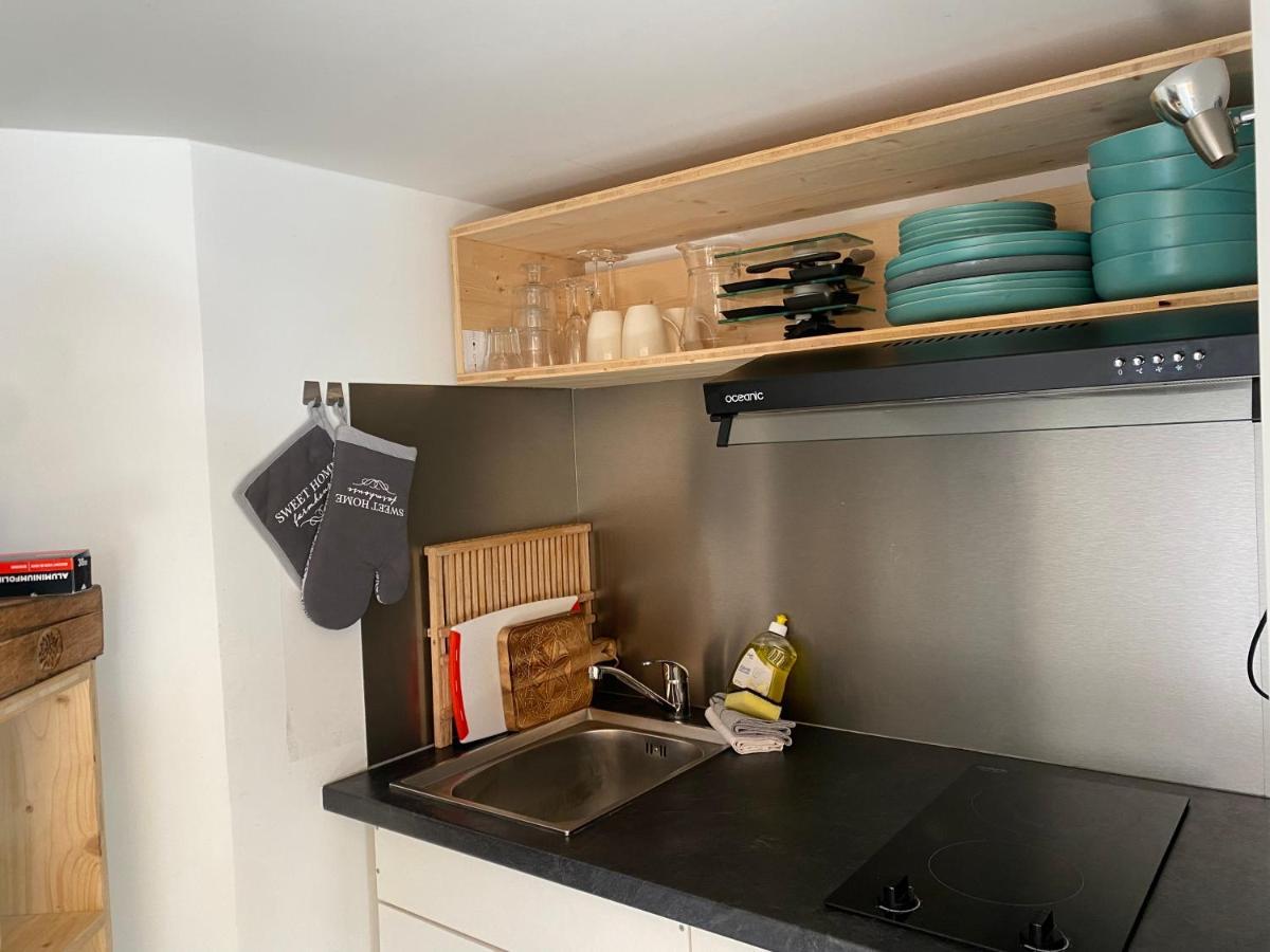 La Petite Azalee Apartment Монтрион Екстериор снимка